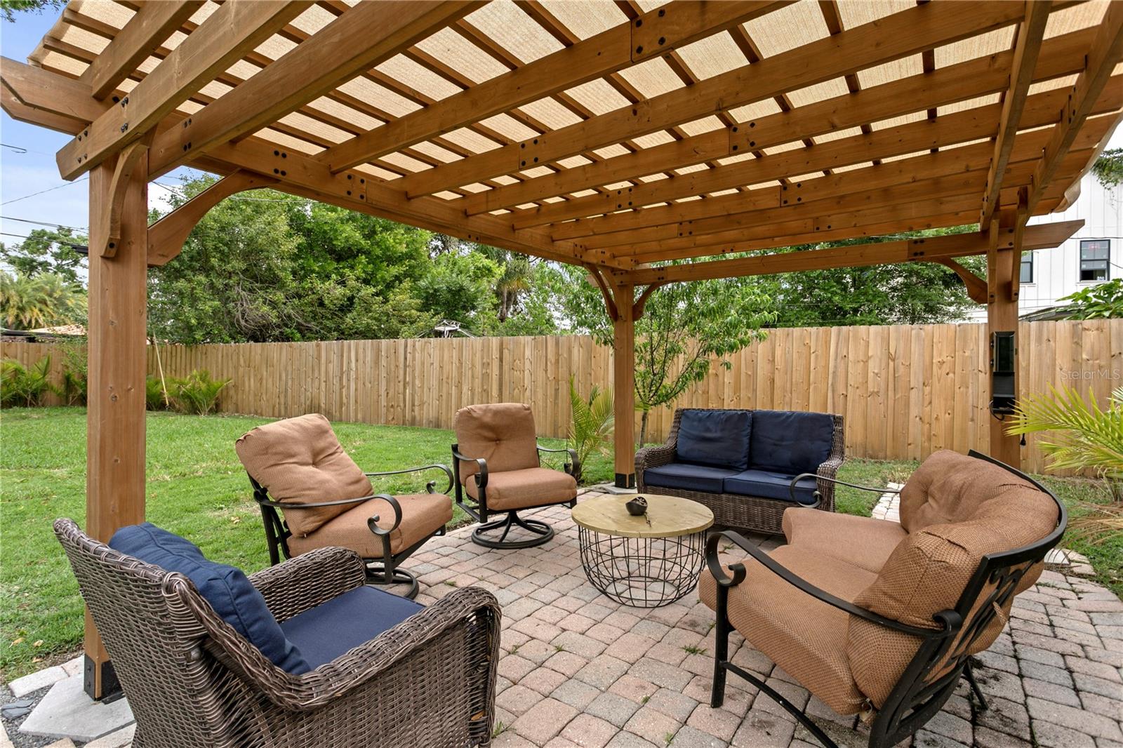 Image 41 of 50 For 735 40th Avenue N