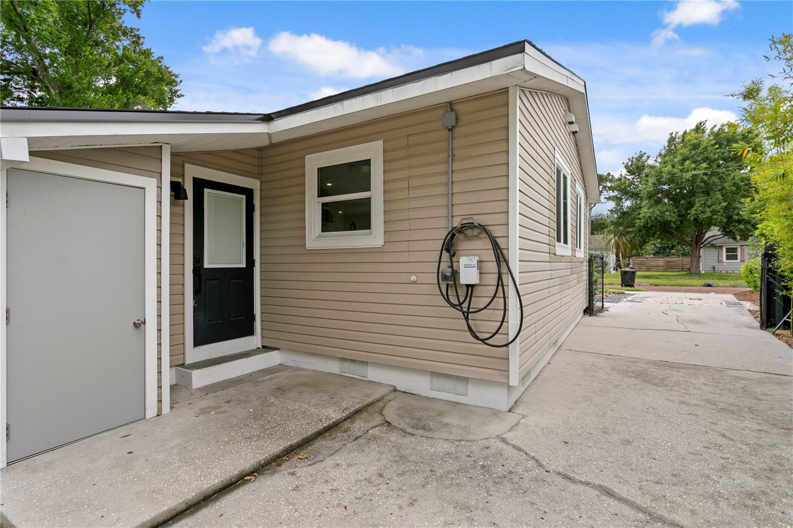 Image 45 of 50 For 735 40th Avenue N