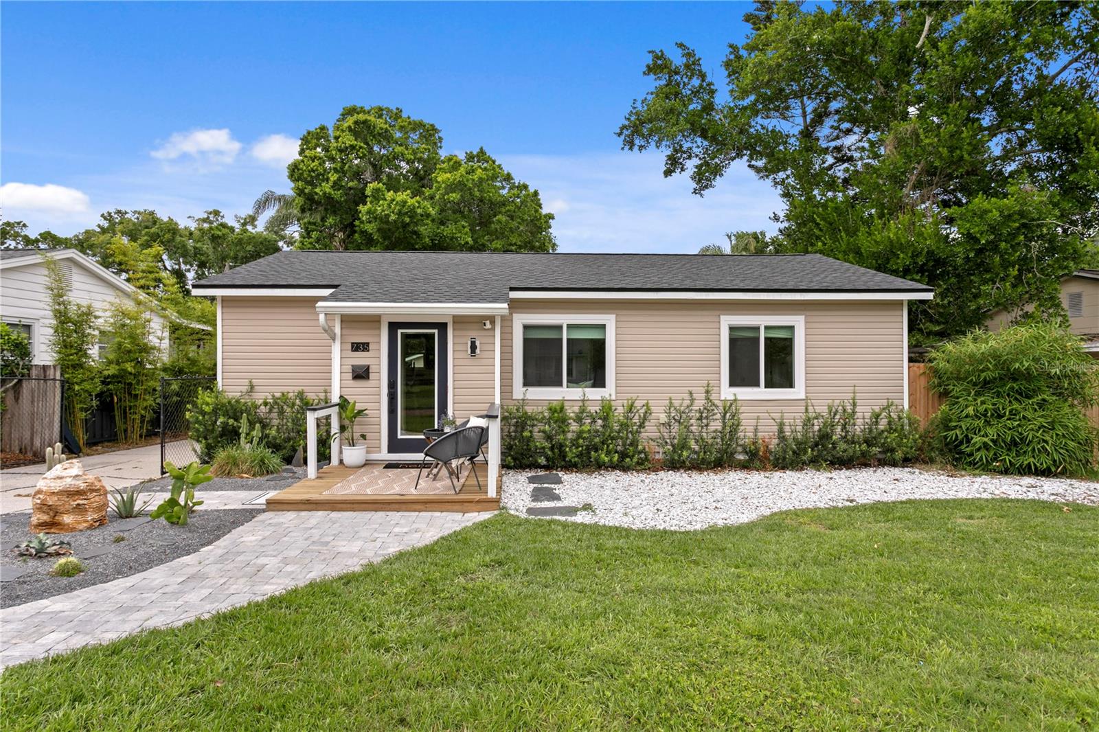 Image 46 of 50 For 735 40th Avenue N