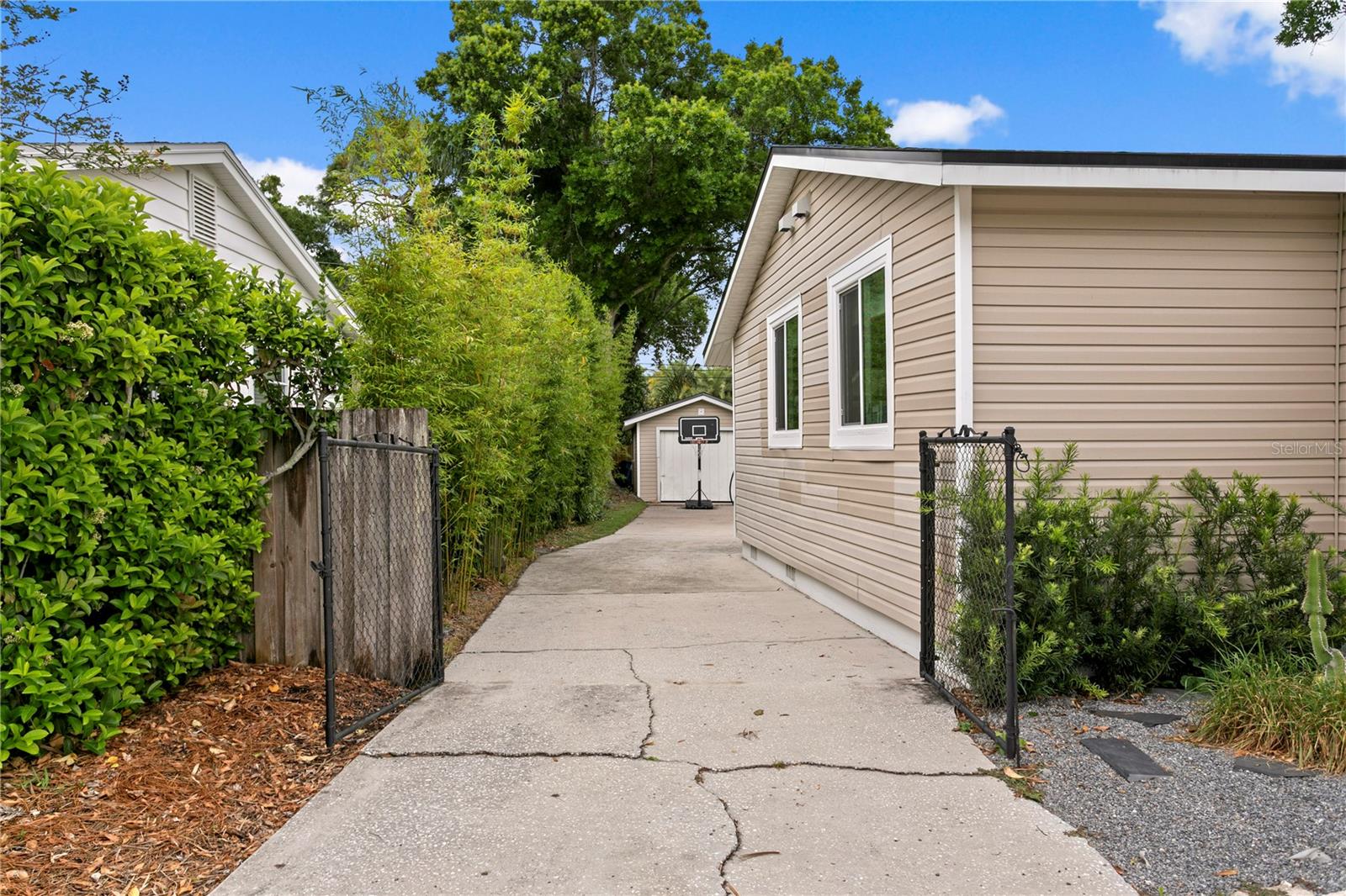 Image 48 of 50 For 735 40th Avenue N