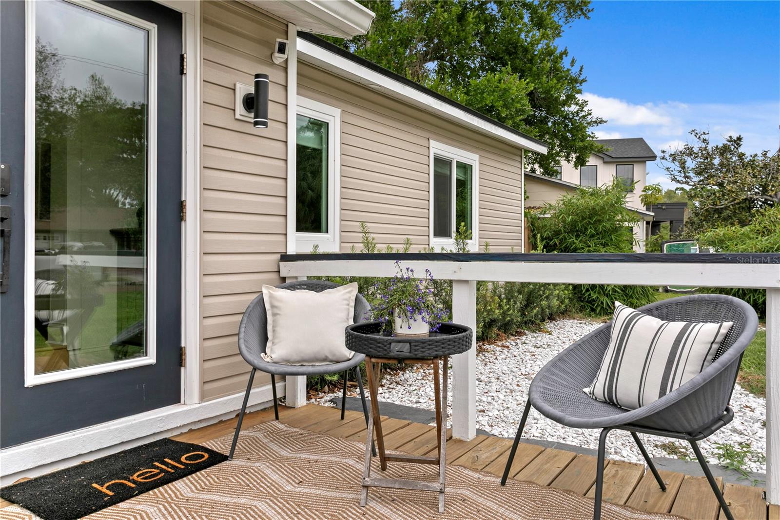 Image 5 of 50 For 735 40th Avenue N