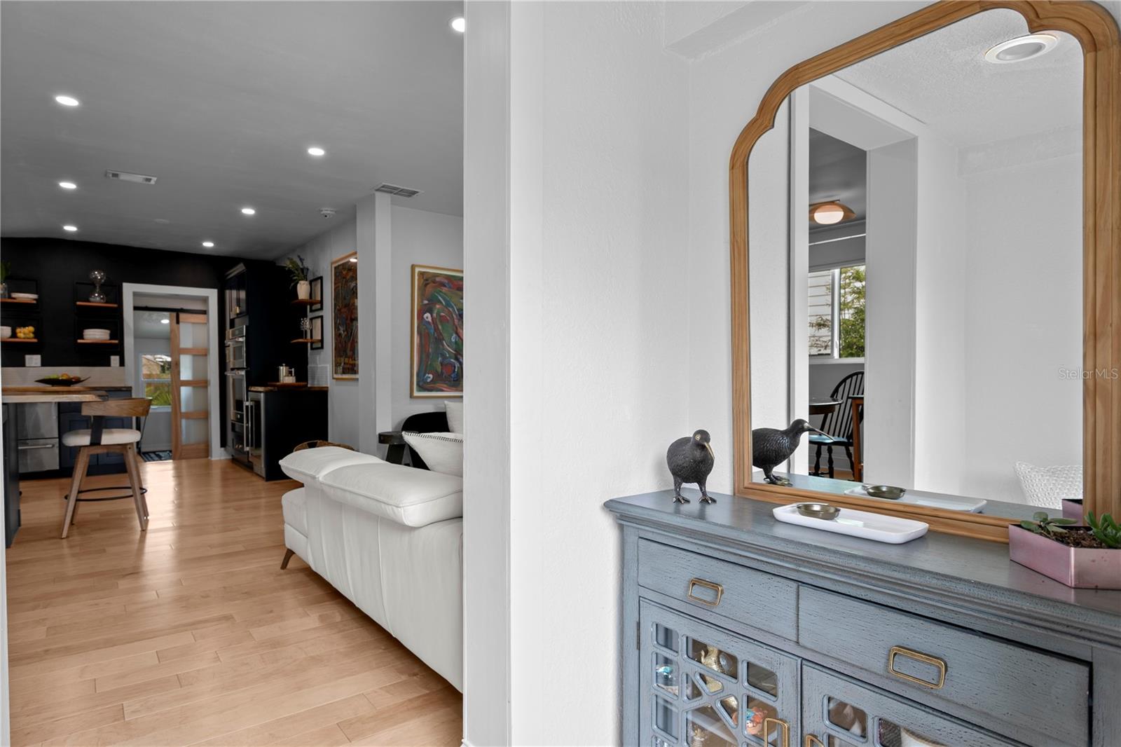 Image 6 of 50 For 735 40th Avenue N