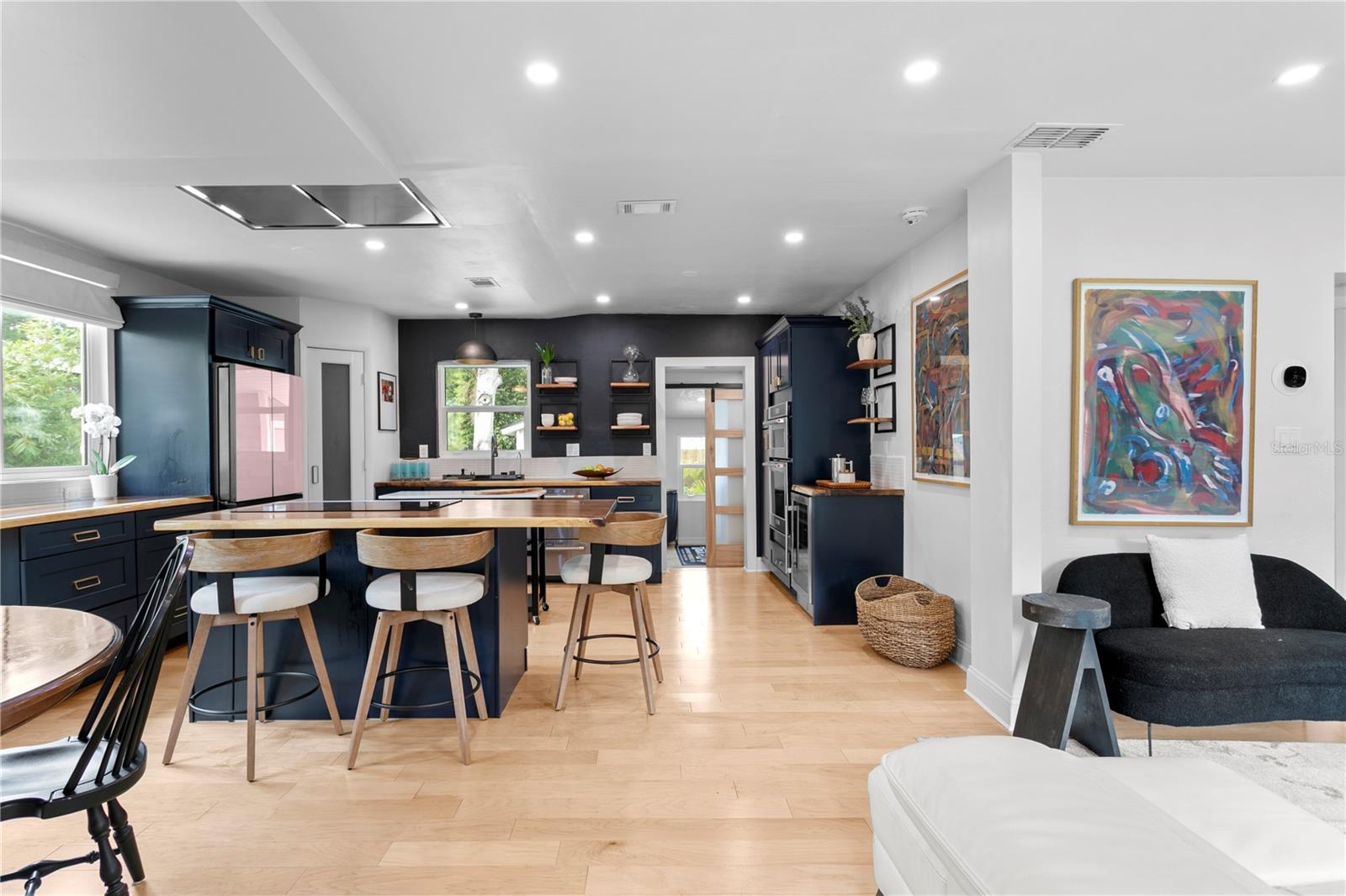 Image 7 of 50 For 735 40th Avenue N