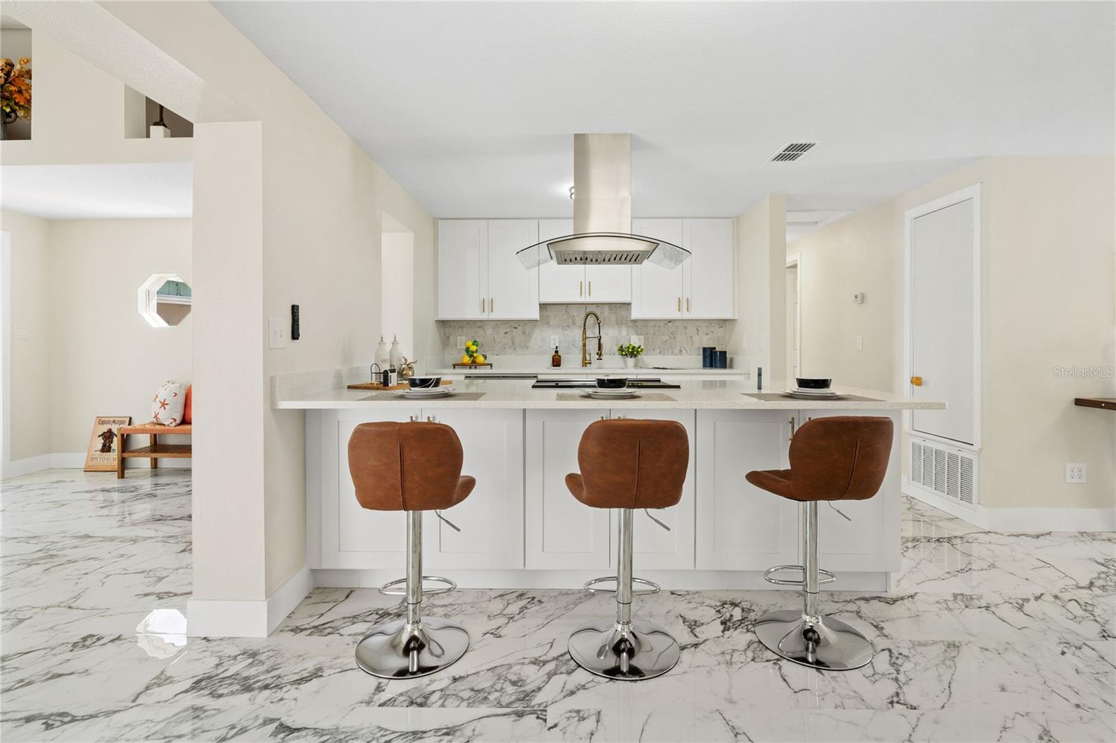 Image 10 of 26 For 8335 Galewood Circle