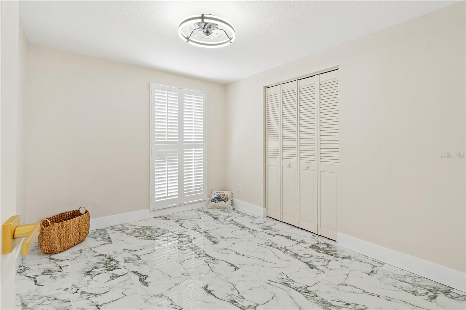 Image 17 of 26 For 8335 Galewood Circle