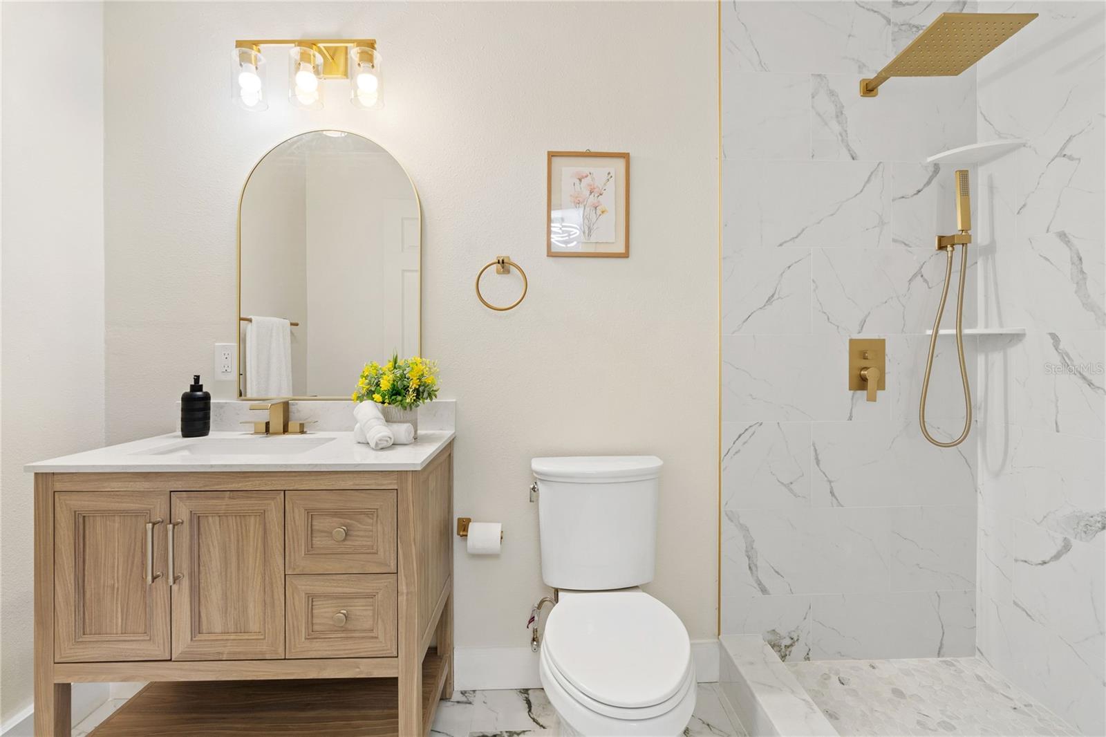 Image 19 of 26 For 8335 Galewood Circle