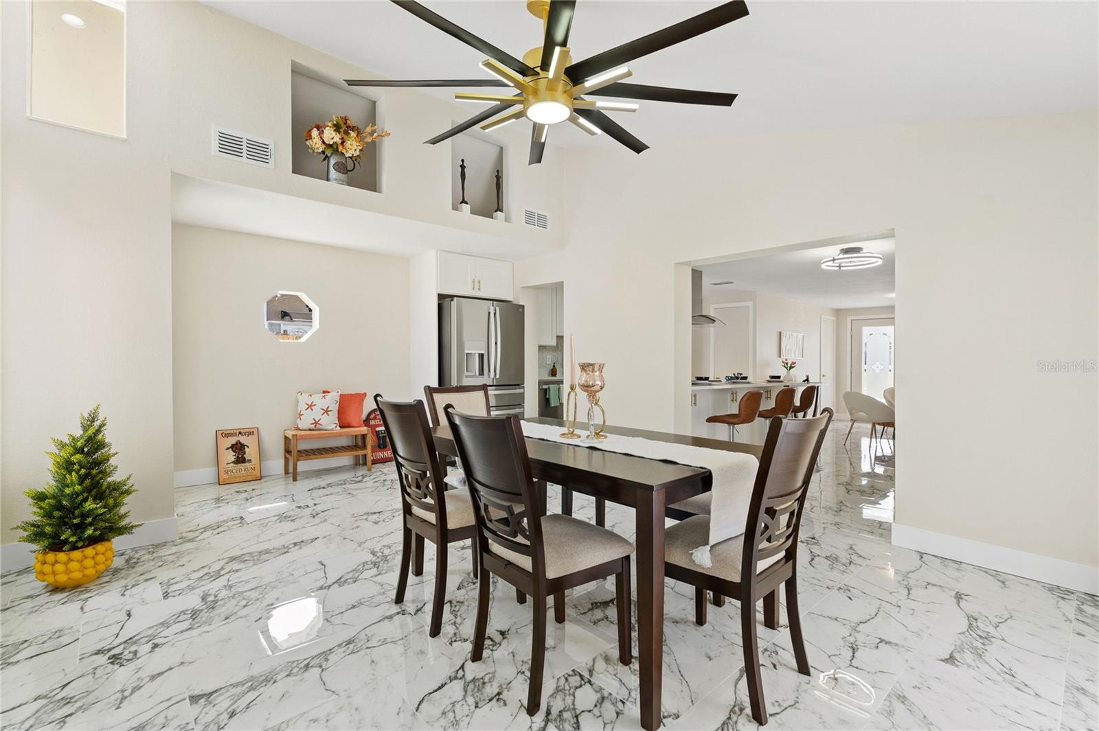 Image 7 of 26 For 8335 Galewood Circle