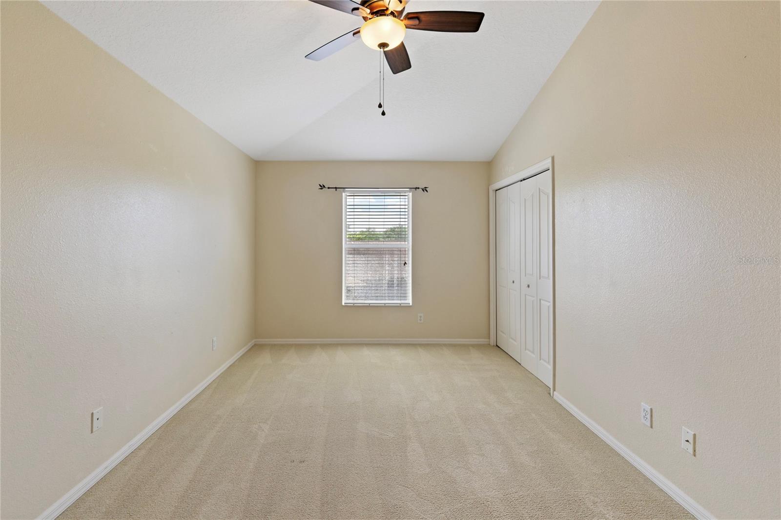 Listing photo id 19 for 1318 Hatcher Loop Drive