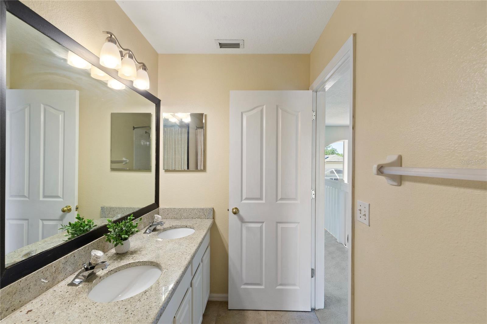 Listing photo id 23 for 1318 Hatcher Loop Drive