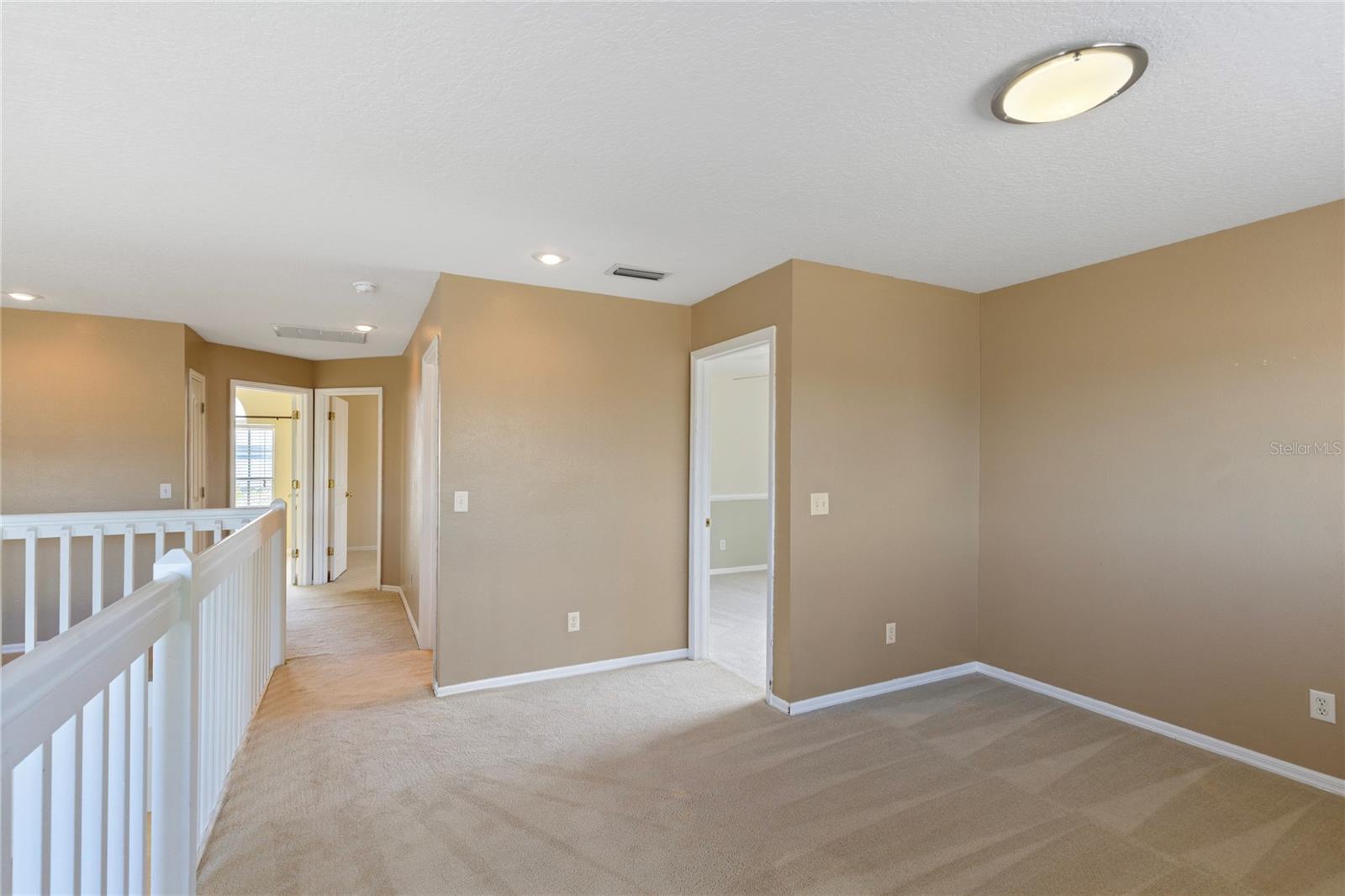 Listing photo id 24 for 1318 Hatcher Loop Drive