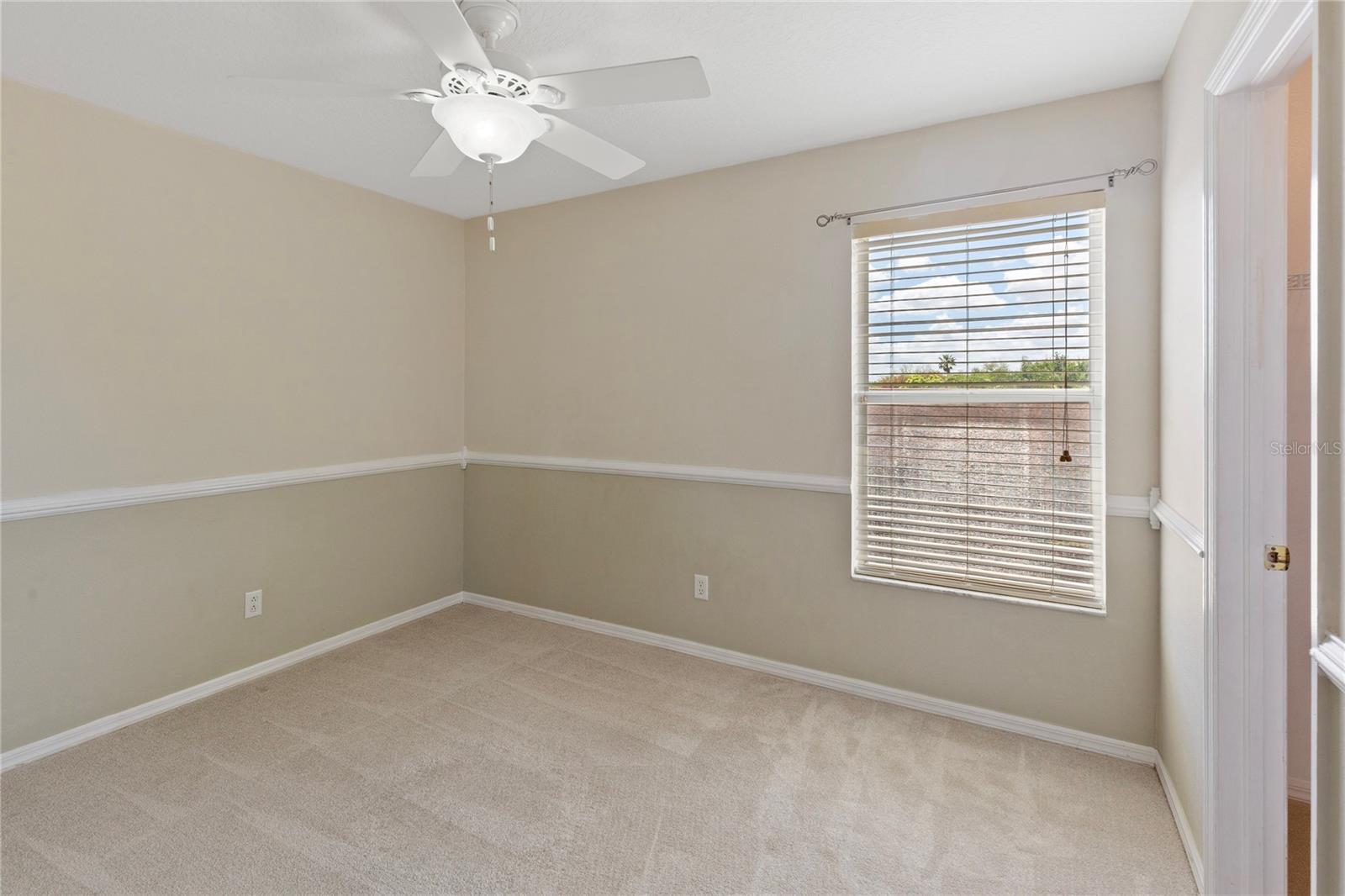 Listing photo id 26 for 1318 Hatcher Loop Drive