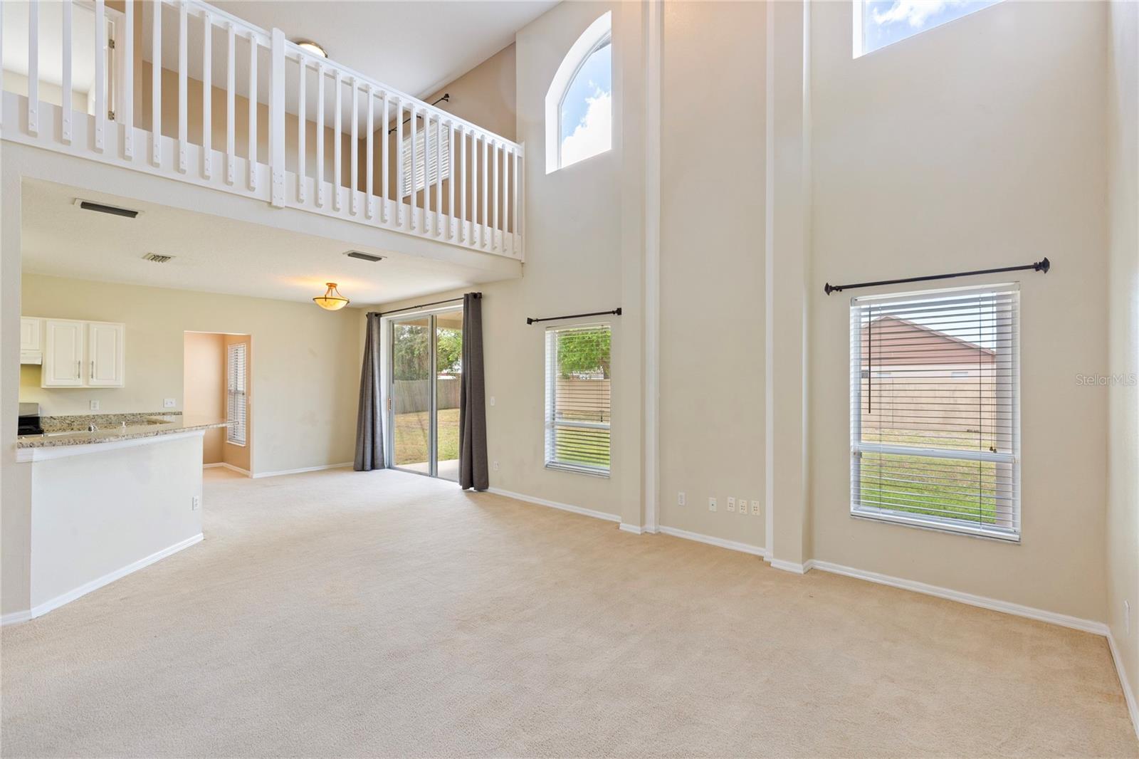 Listing photo id 5 for 1318 Hatcher Loop Drive