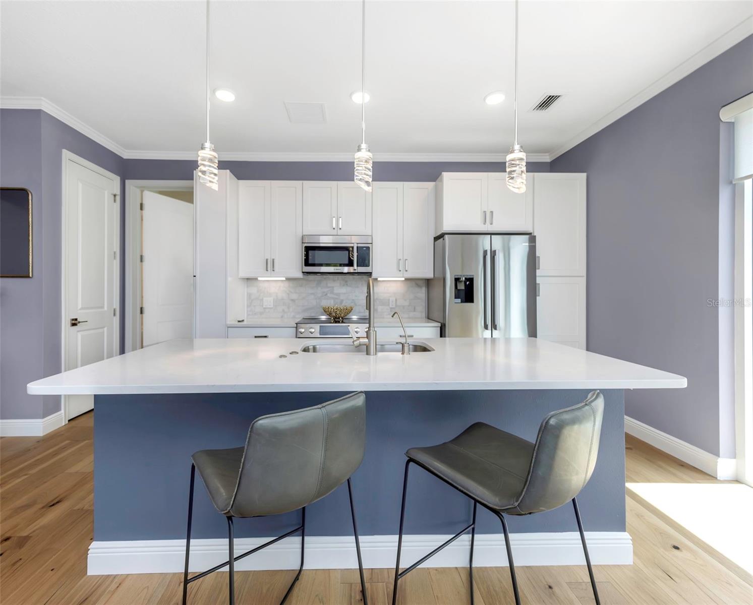 Image 13 of 50 For 600 3rd Avenue S 305