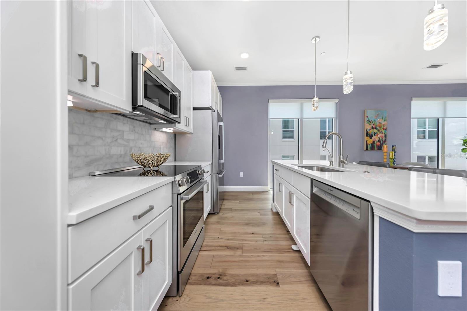 Image 15 of 50 For 600 3rd Avenue S 305