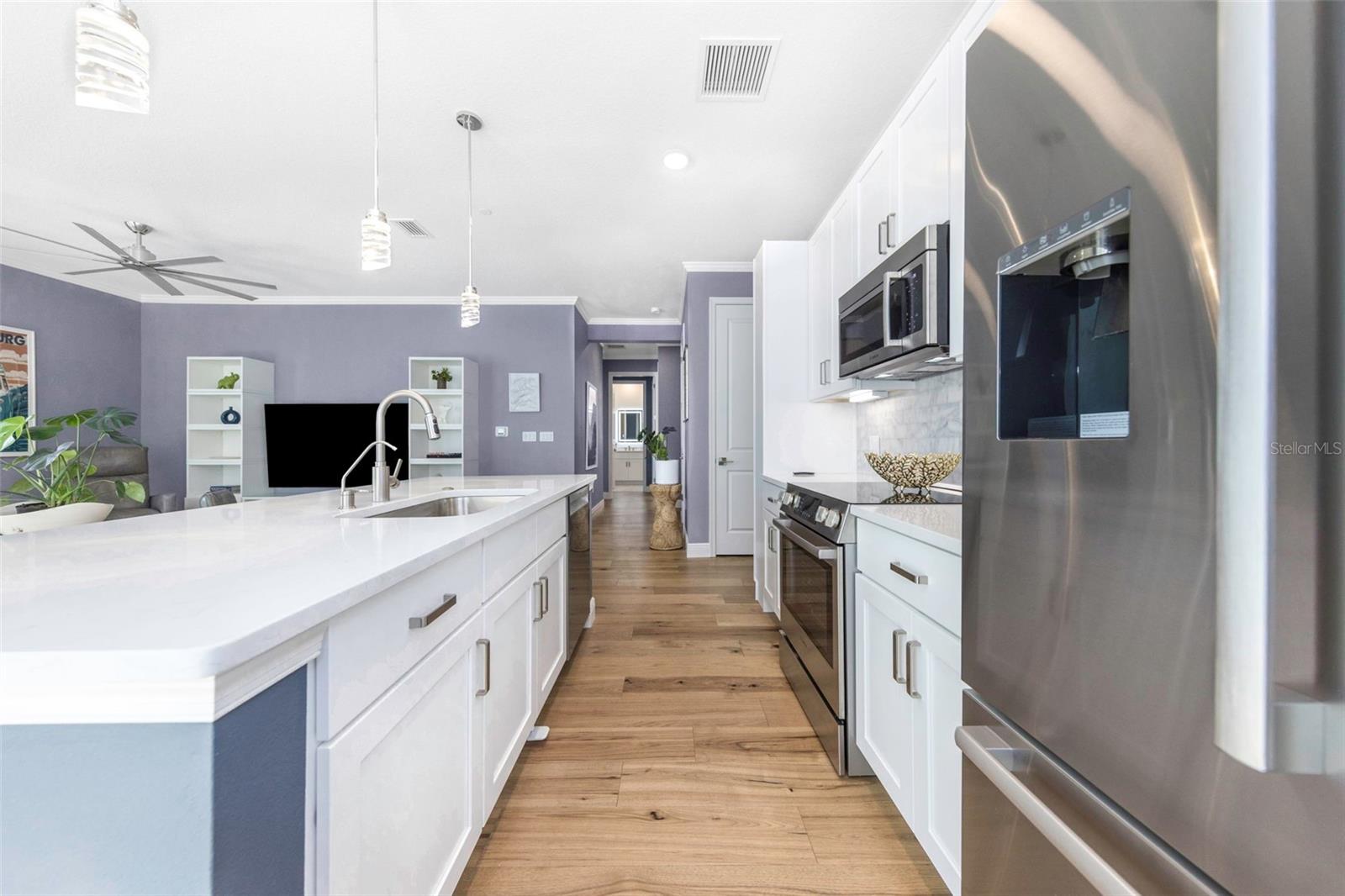 Image 17 of 50 For 600 3rd Avenue S 305