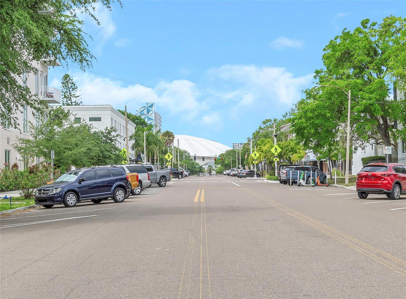 Image 4 of 50 For 600 3rd Avenue S 305