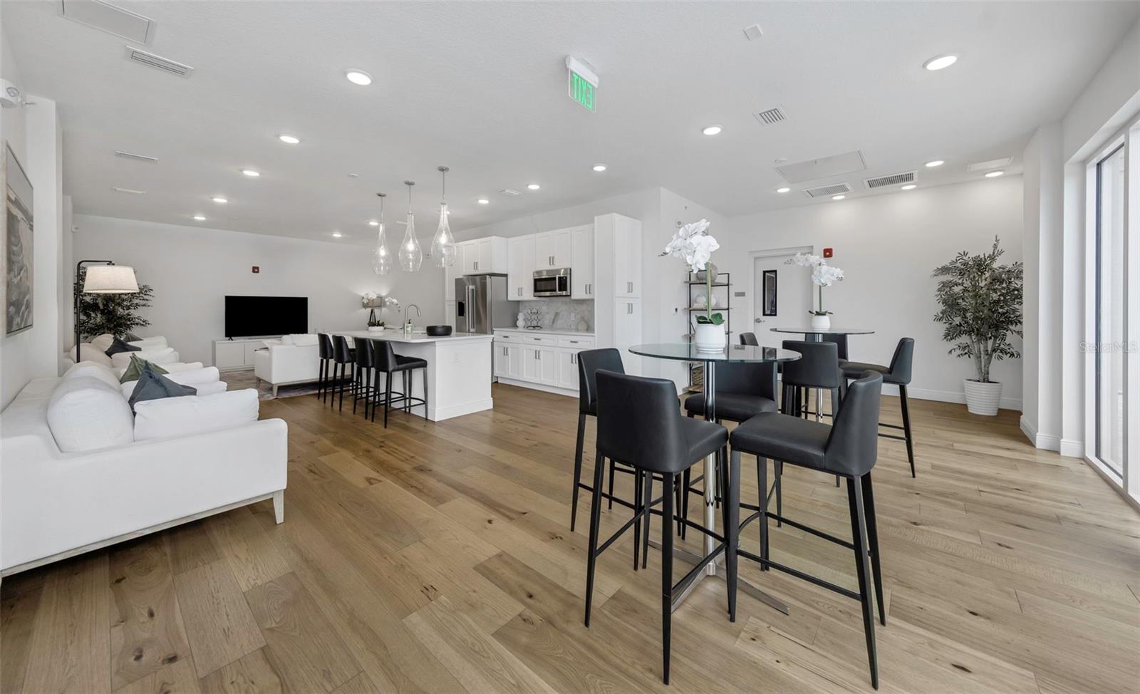 Image 43 of 50 For 600 3rd Avenue S 305