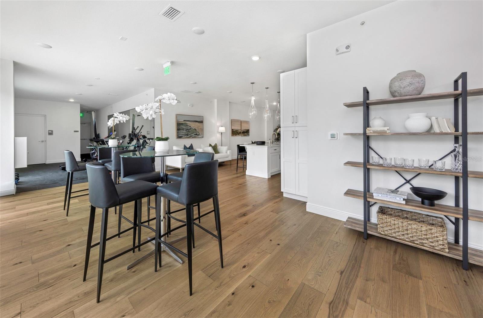 Image 48 of 50 For 600 3rd Avenue S 305