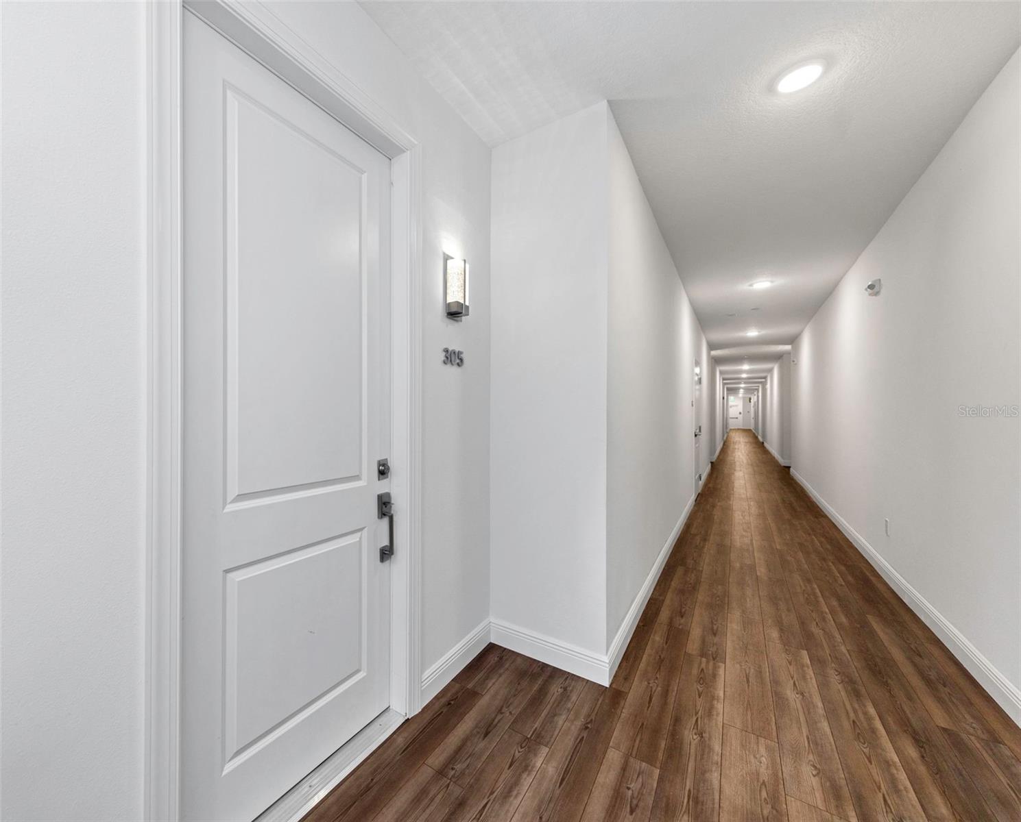 Image 6 of 50 For 600 3rd Avenue S 305