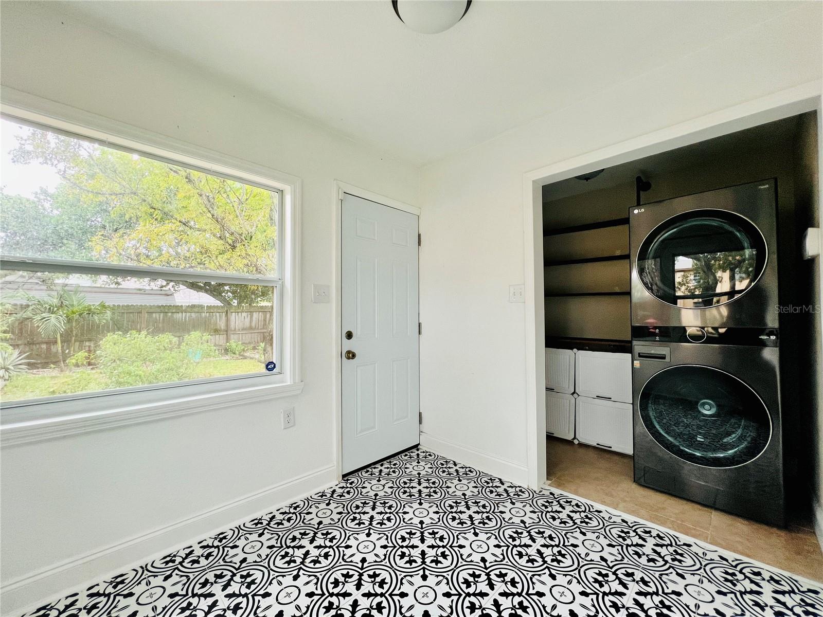 Image 10 of 30 For 1930 Douglas Avenue