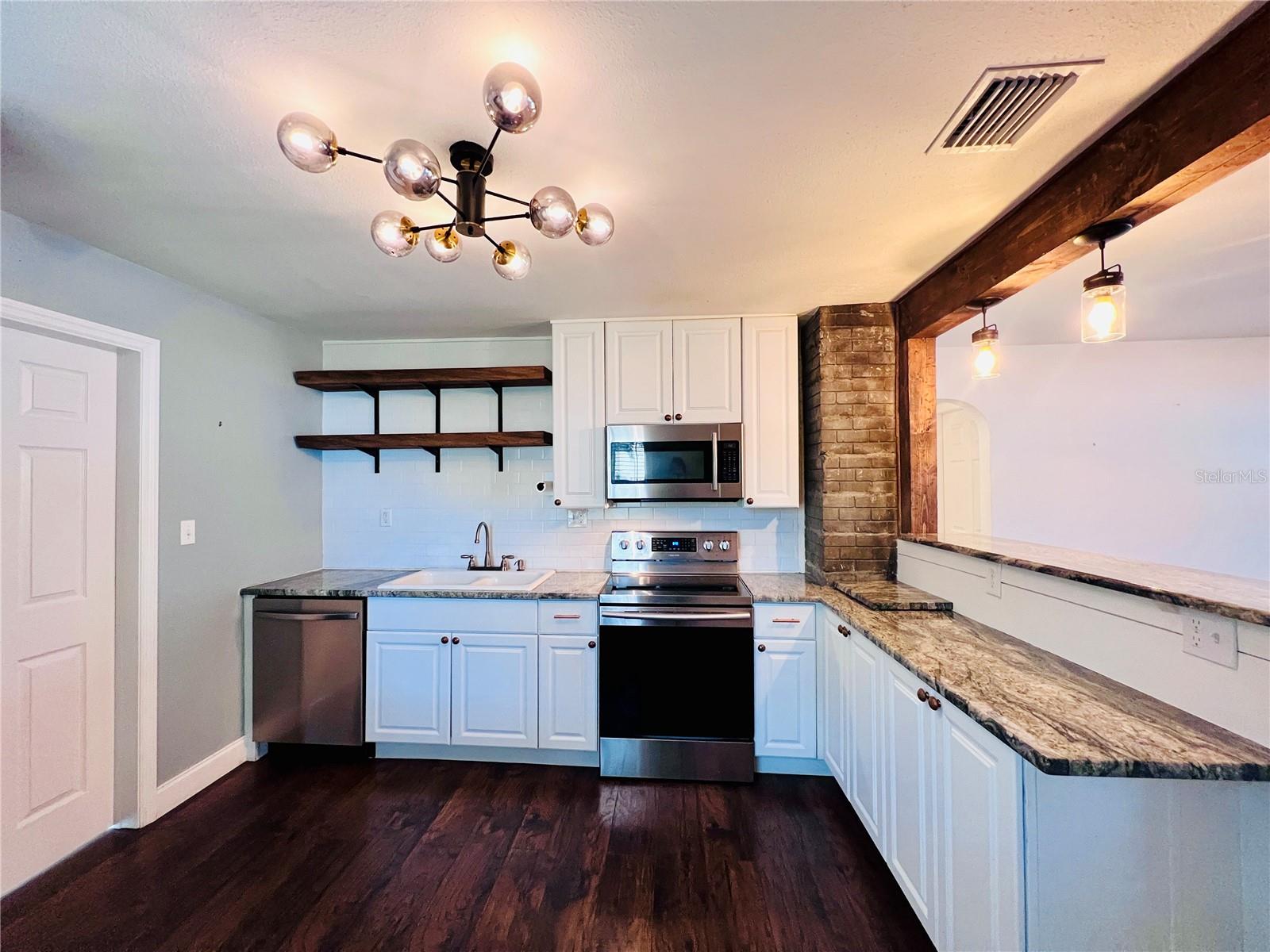 Image 11 of 30 For 1930 Douglas Avenue