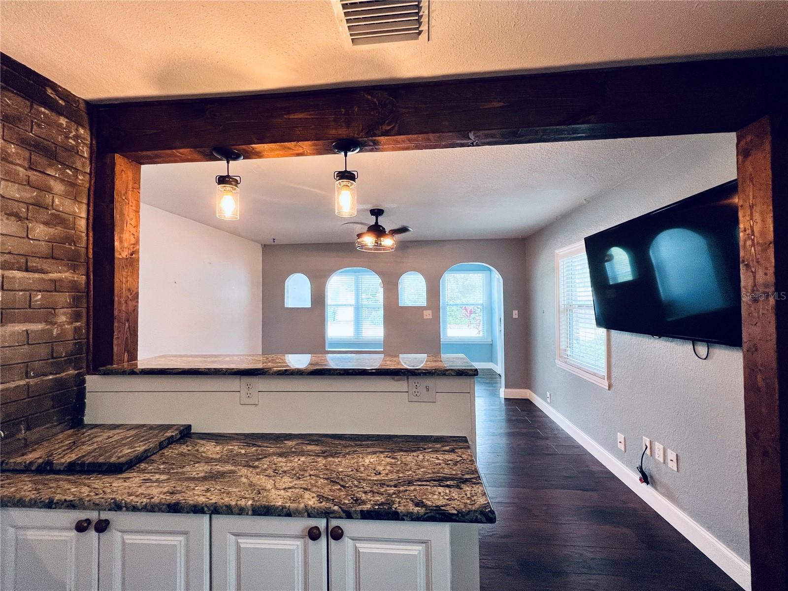 Image 12 of 30 For 1930 Douglas Avenue