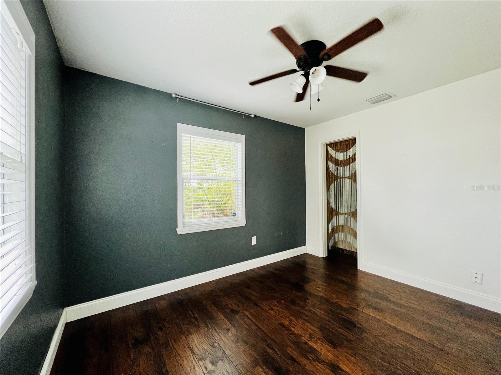 Image 17 of 30 For 1930 Douglas Avenue