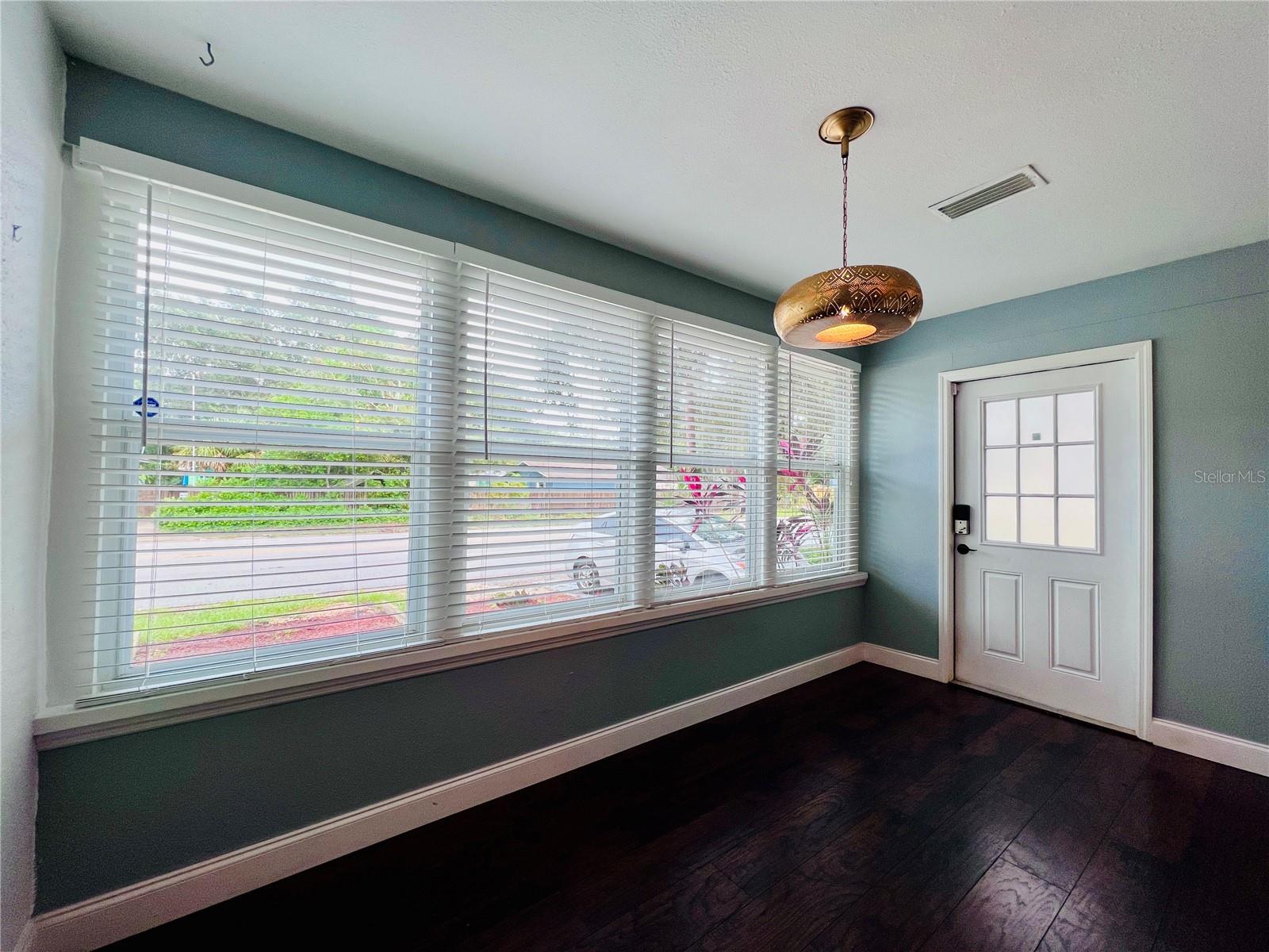 Image 26 of 30 For 1930 Douglas Avenue