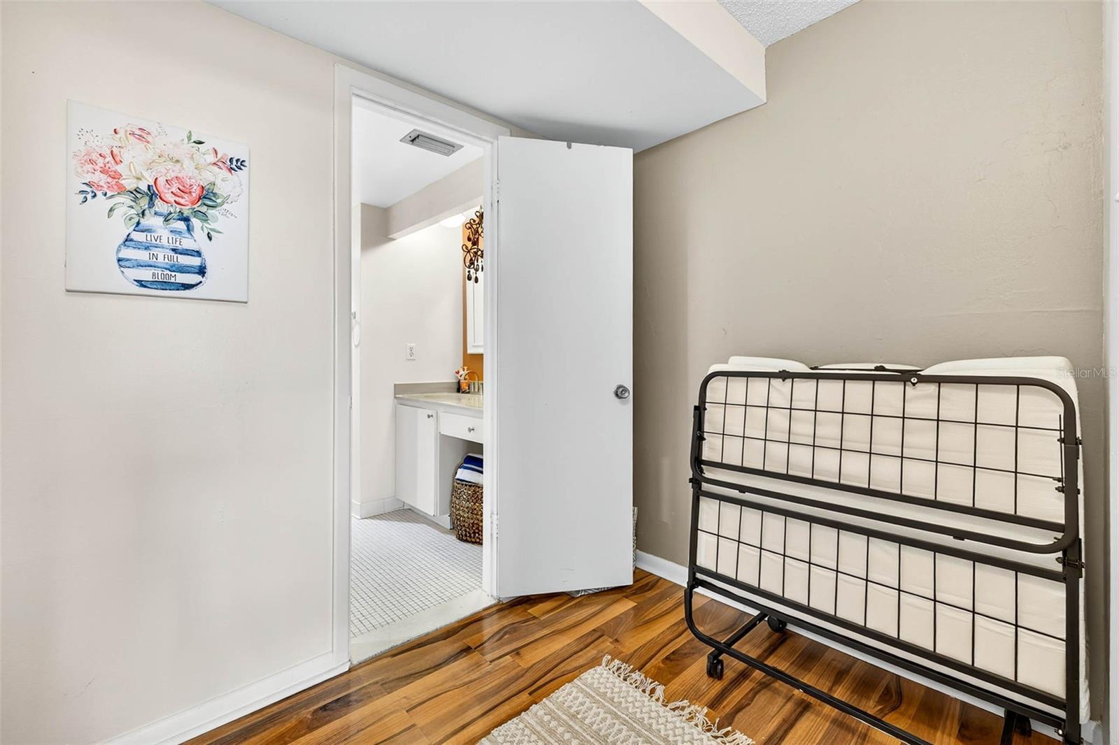 Image 11 of 27 For 2614 Cove Cay Drive 405