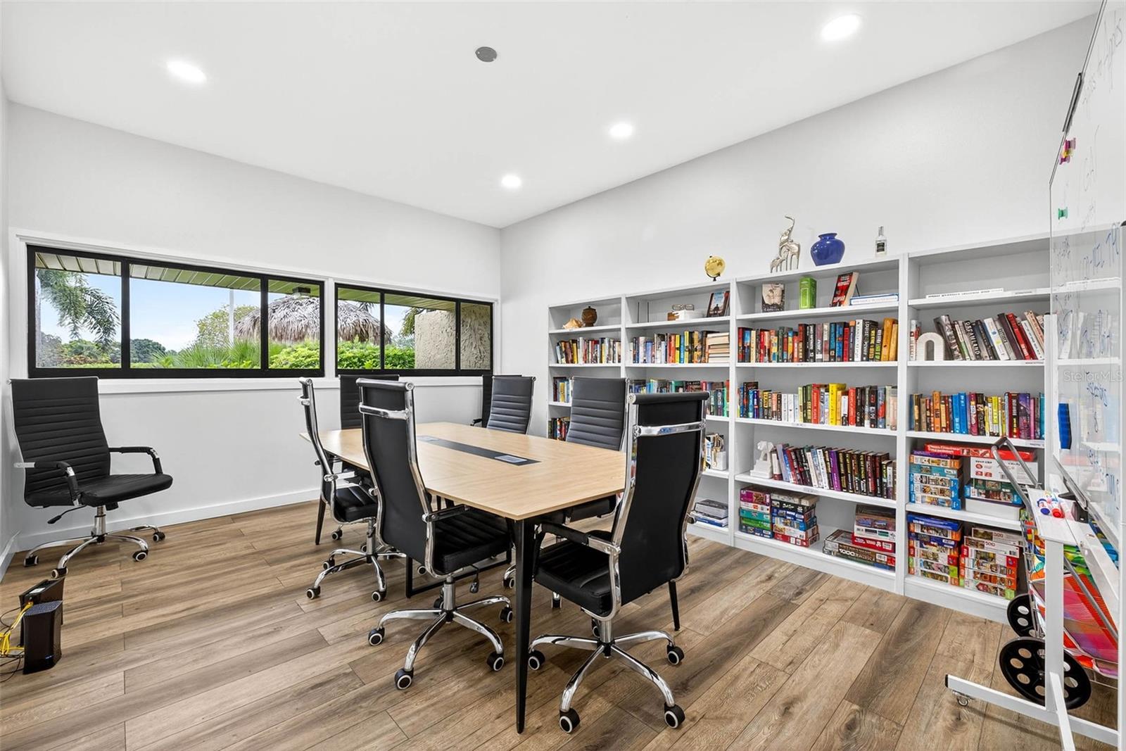 Image 22 of 27 For 2614 Cove Cay Drive 405