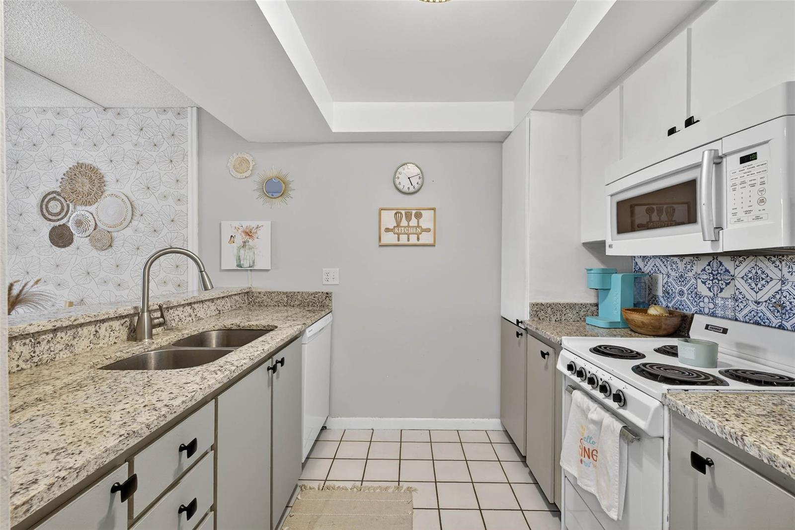 Image 3 of 27 For 2614 Cove Cay Drive 405