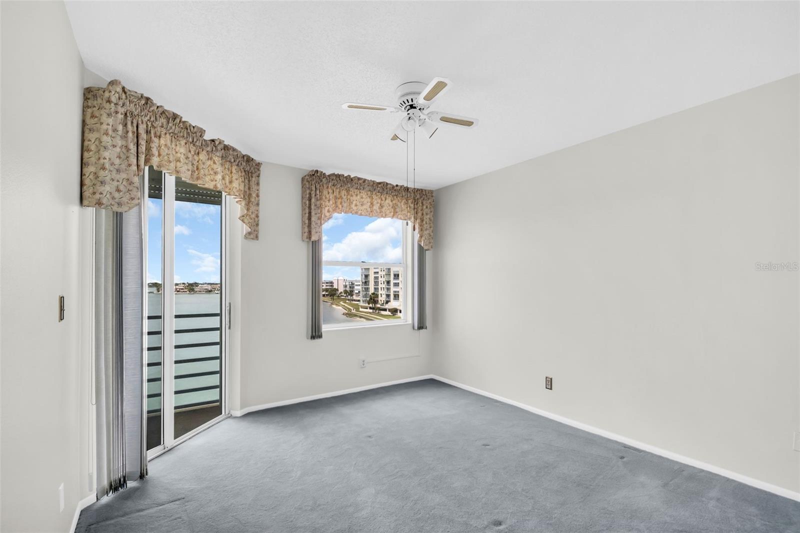 Image 13 of 41 For 7932 Sailboat Key Boulevard S 402