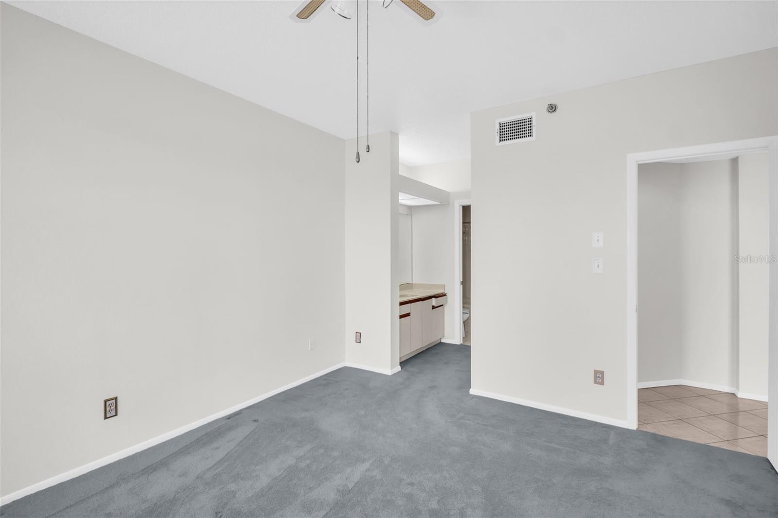 Image 14 of 41 For 7932 Sailboat Key Boulevard S 402