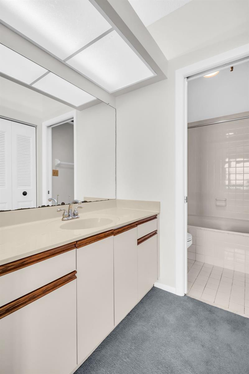 Image 17 of 41 For 7932 Sailboat Key Boulevard S 402