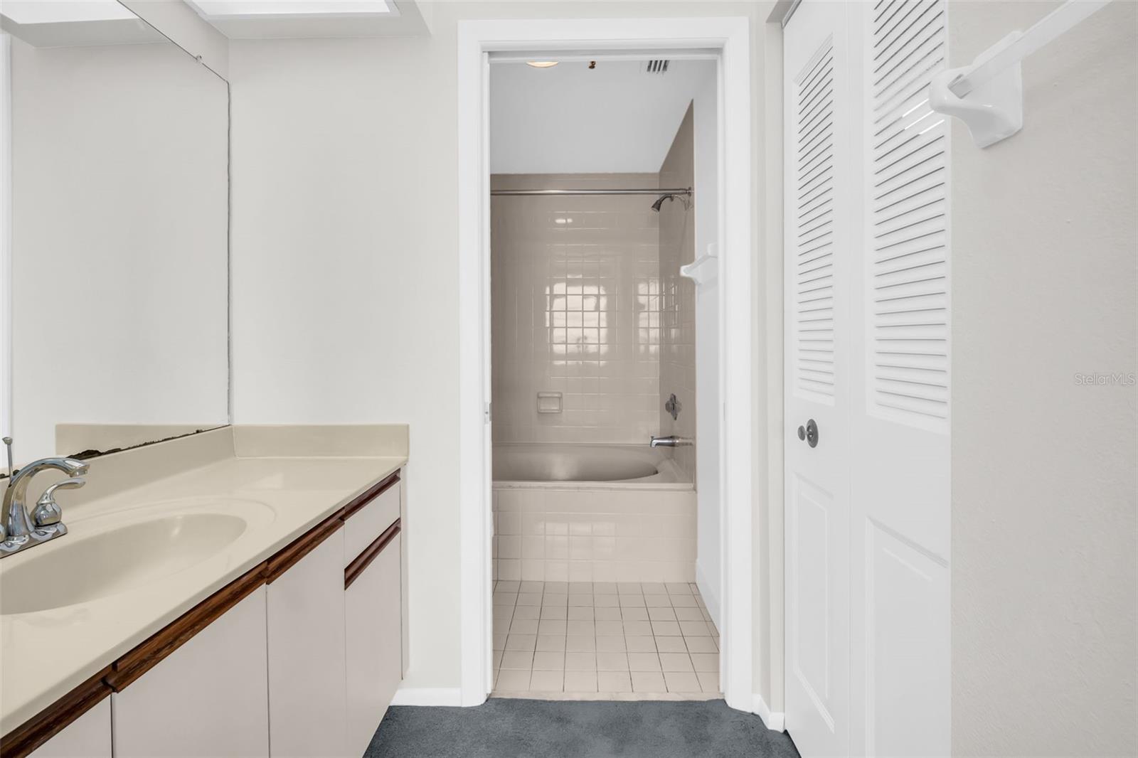 Image 19 of 41 For 7932 Sailboat Key Boulevard S 402