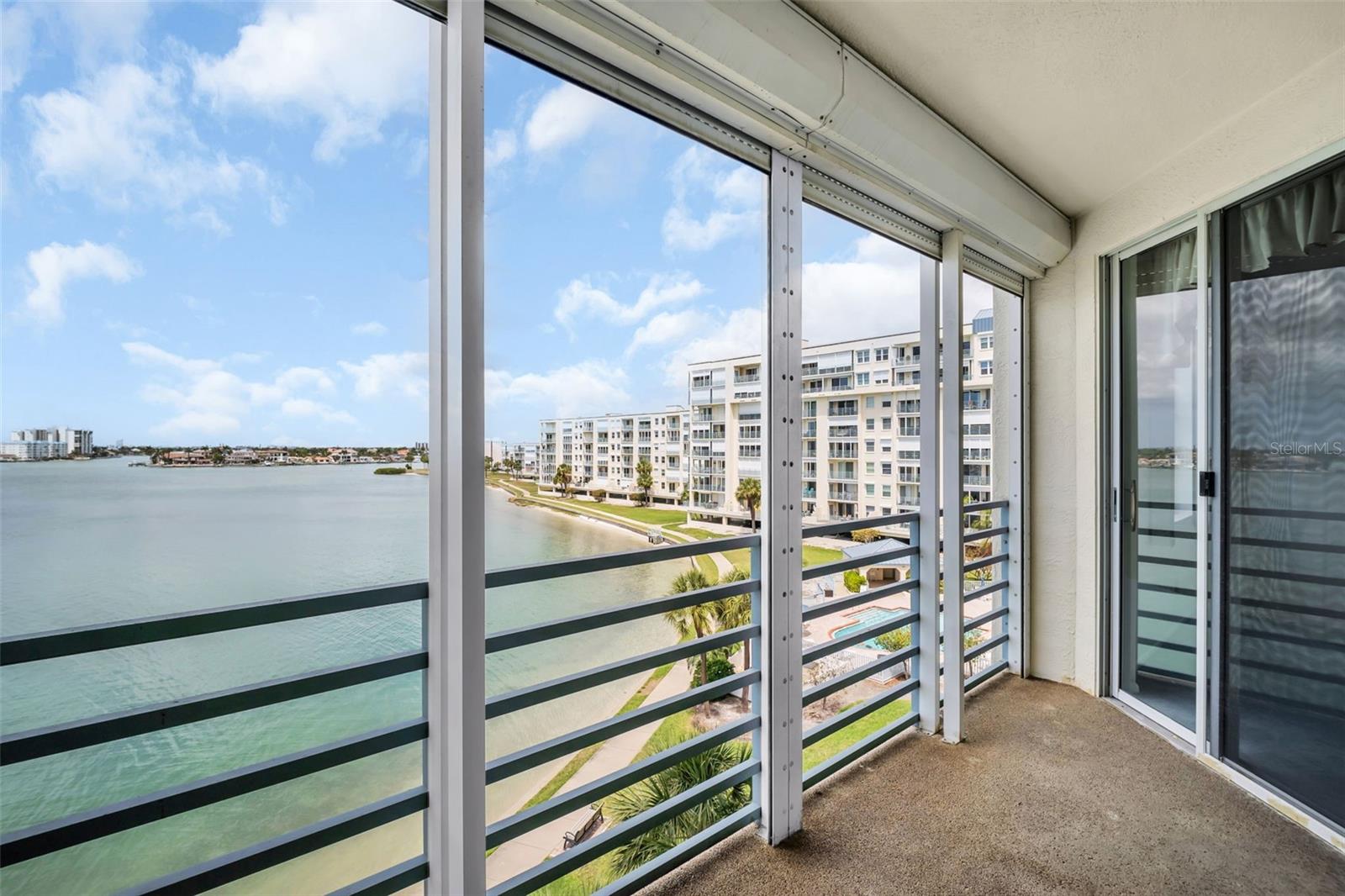 Image 24 of 41 For 7932 Sailboat Key Boulevard S 402