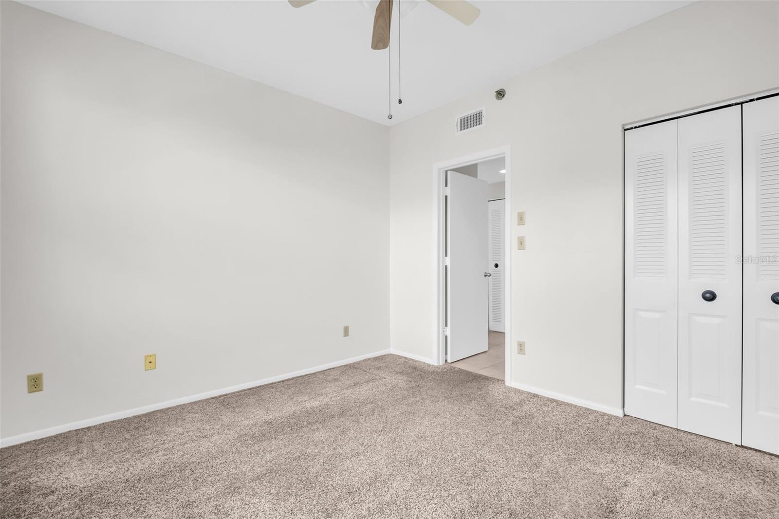 Image 26 of 41 For 7932 Sailboat Key Boulevard S 402