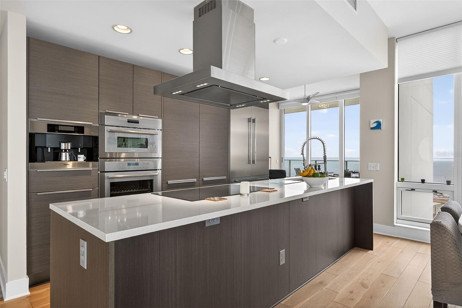 Listing photo id 9 for 175 1st Street S 3102