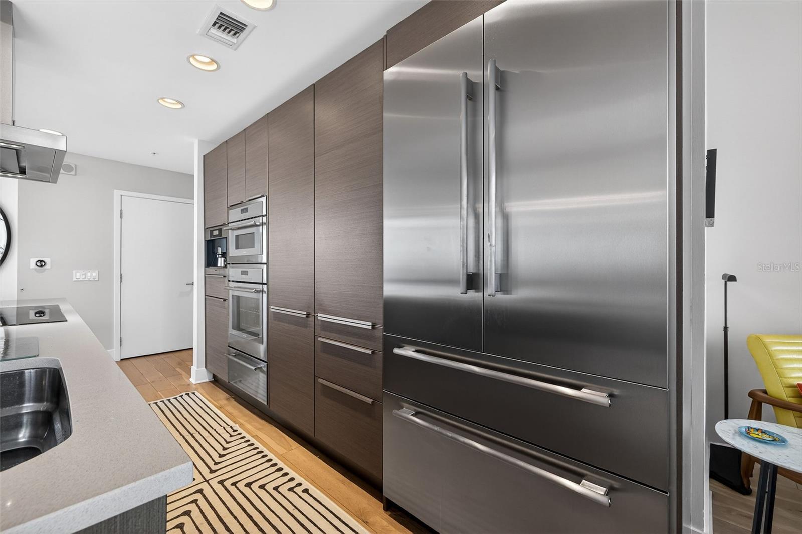 Listing photo id 12 for 175 1st Street S 3102