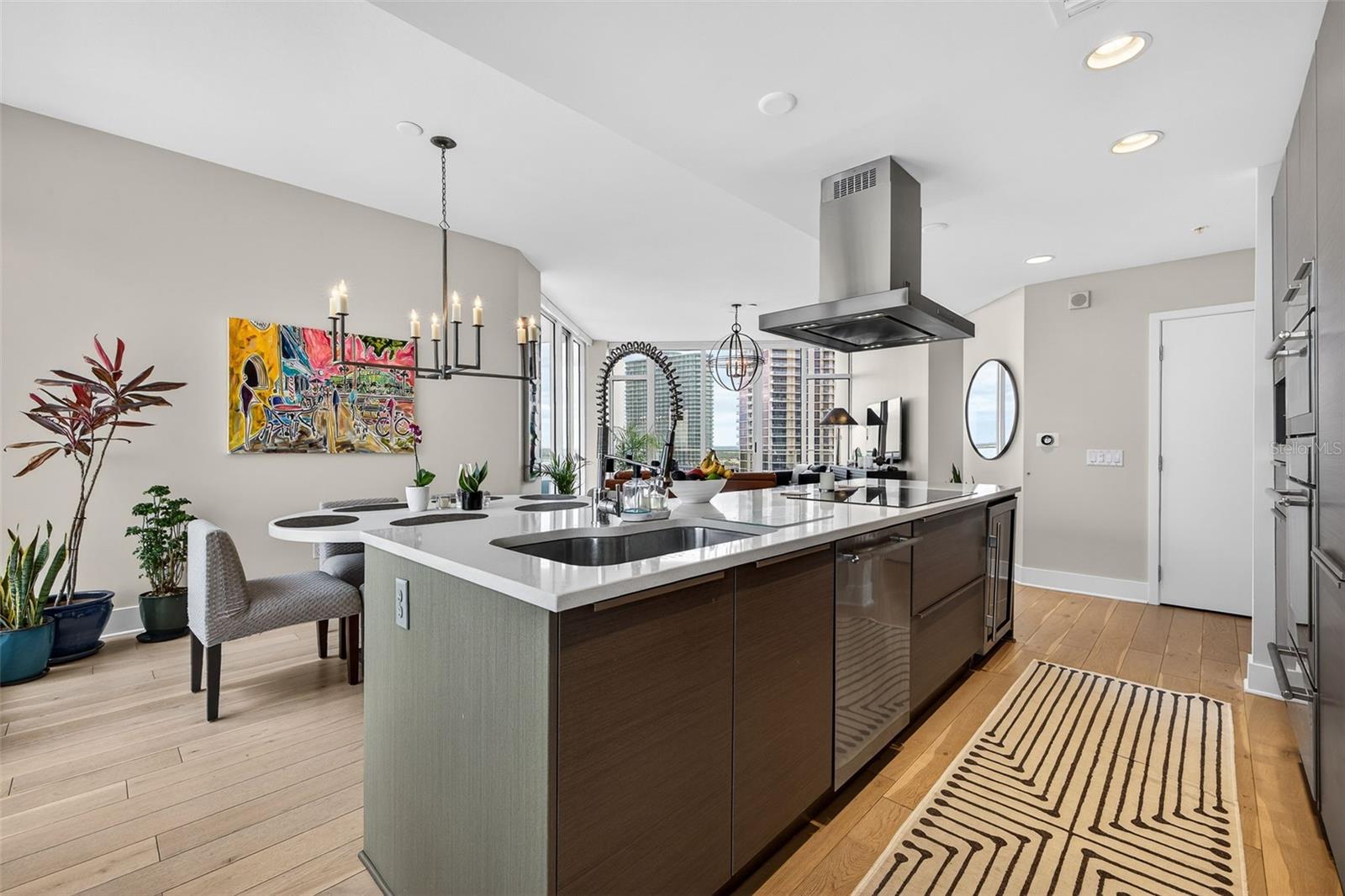 Listing photo id 13 for 175 1st Street S 3102