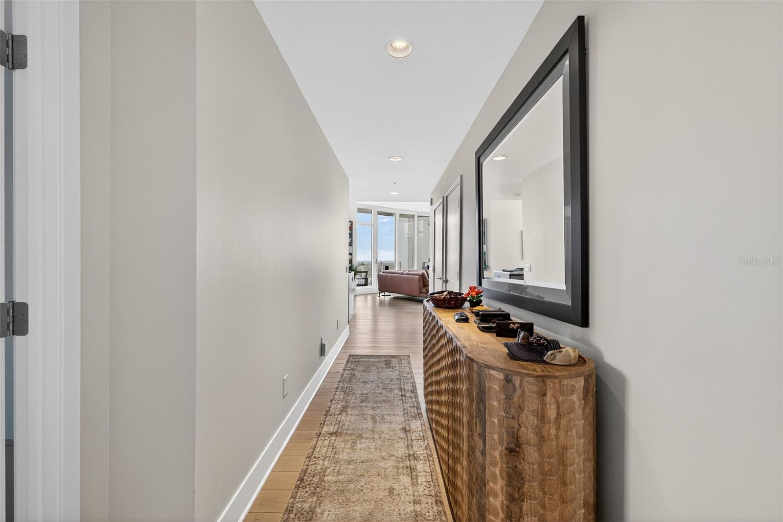 Listing photo id 1 for 175 1st Street S 3102