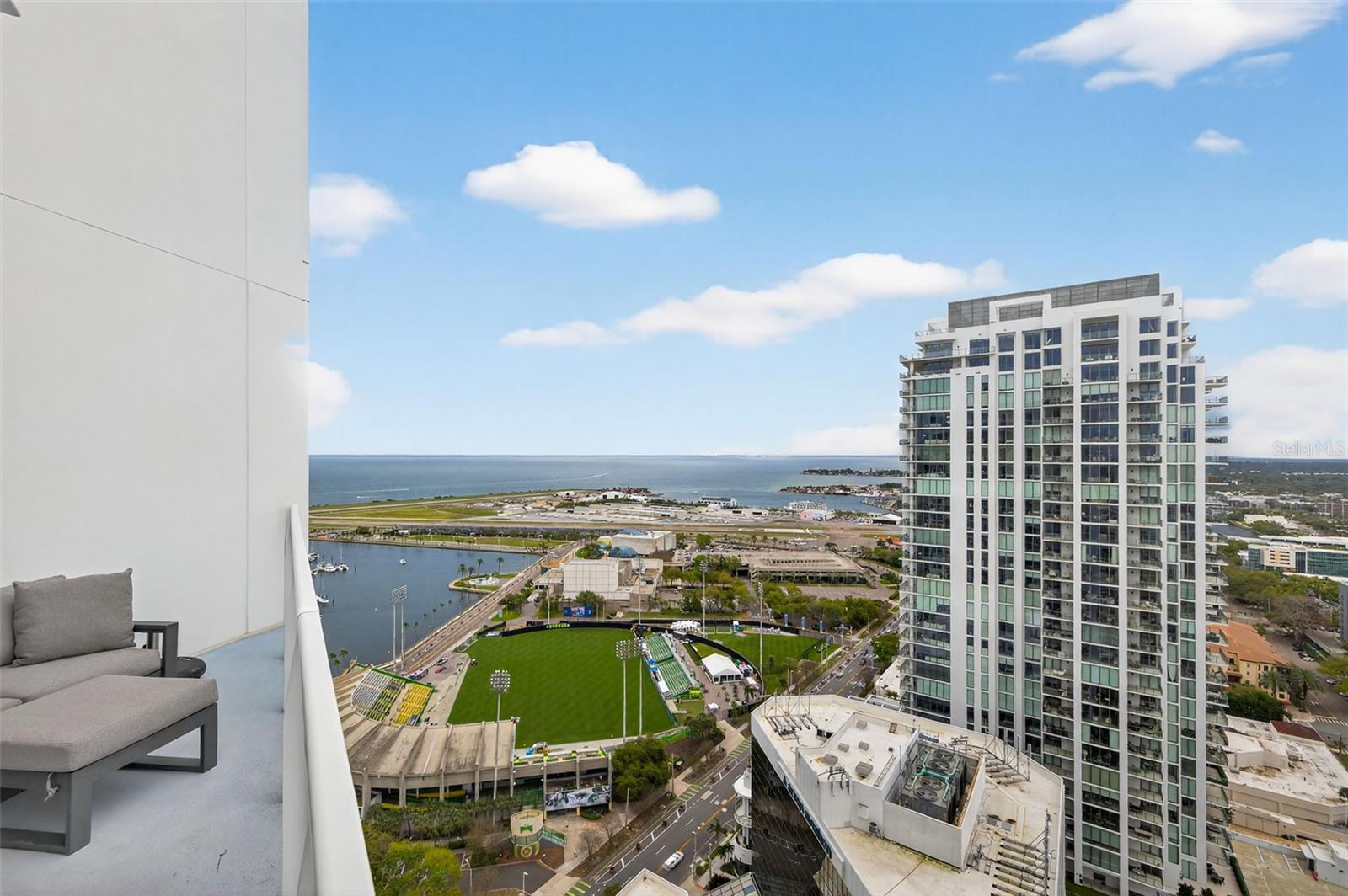 Listing photo id 39 for 175 1st Street S 3102