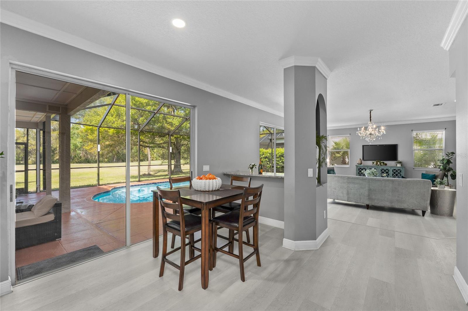 Image 18 of 81 For 15618 Shoal Creek Place