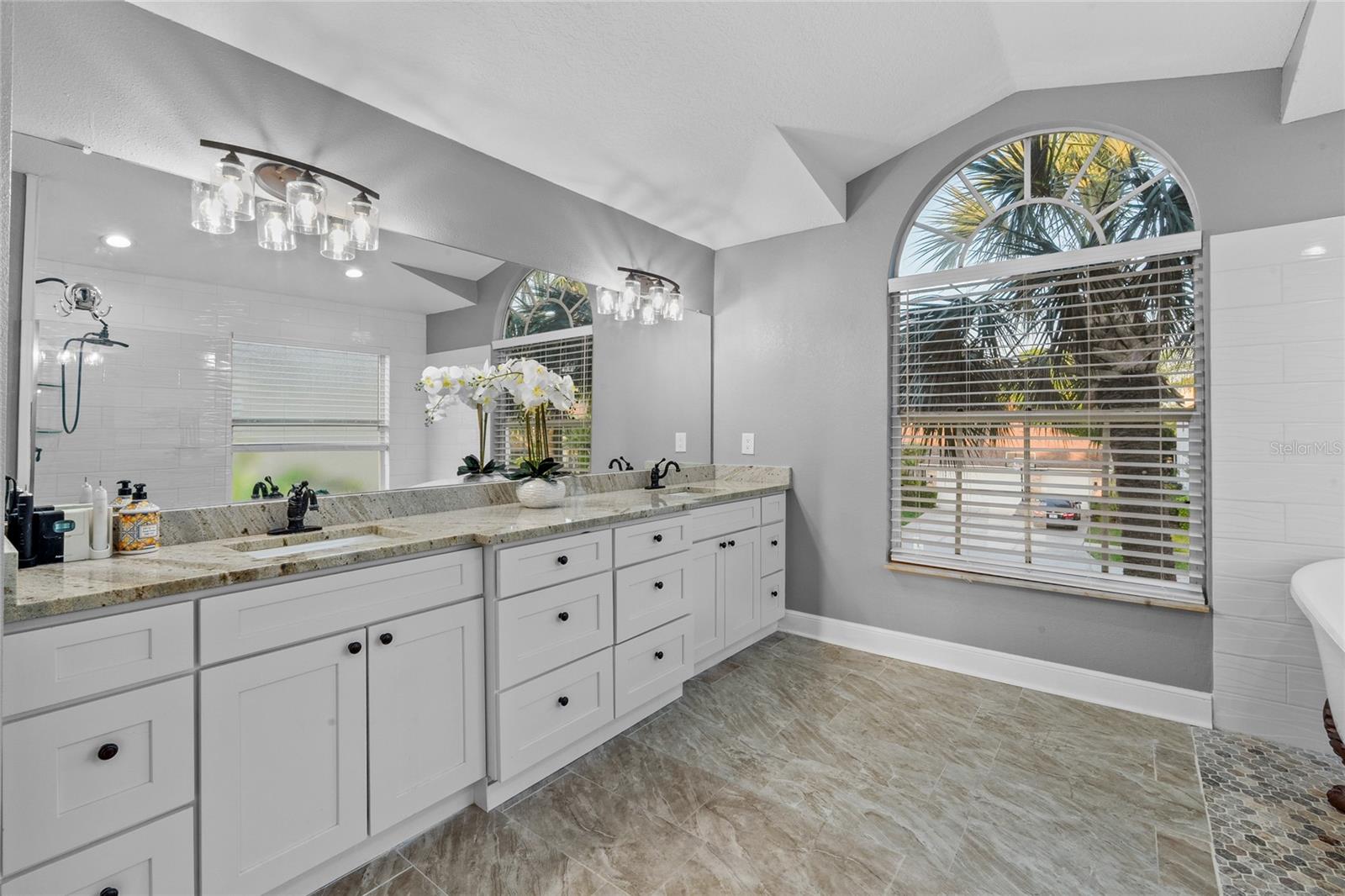 Image 38 of 81 For 15618 Shoal Creek Place