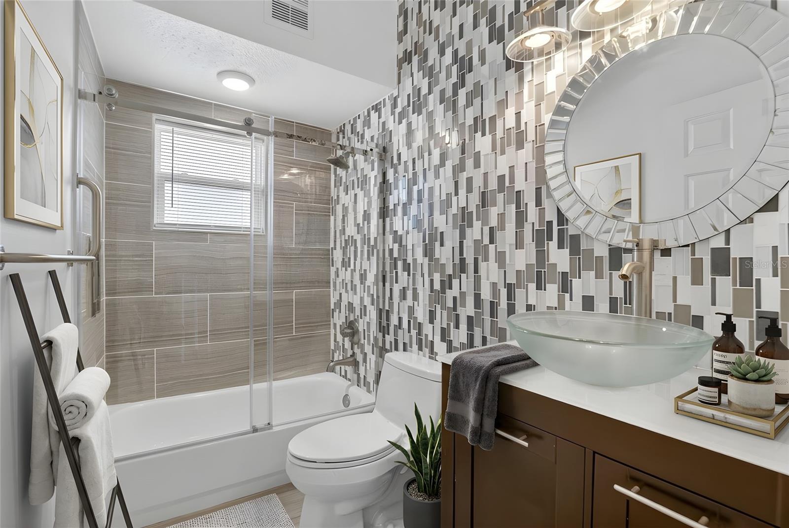 Image 13 of 33 For 4639 Mirabella Court