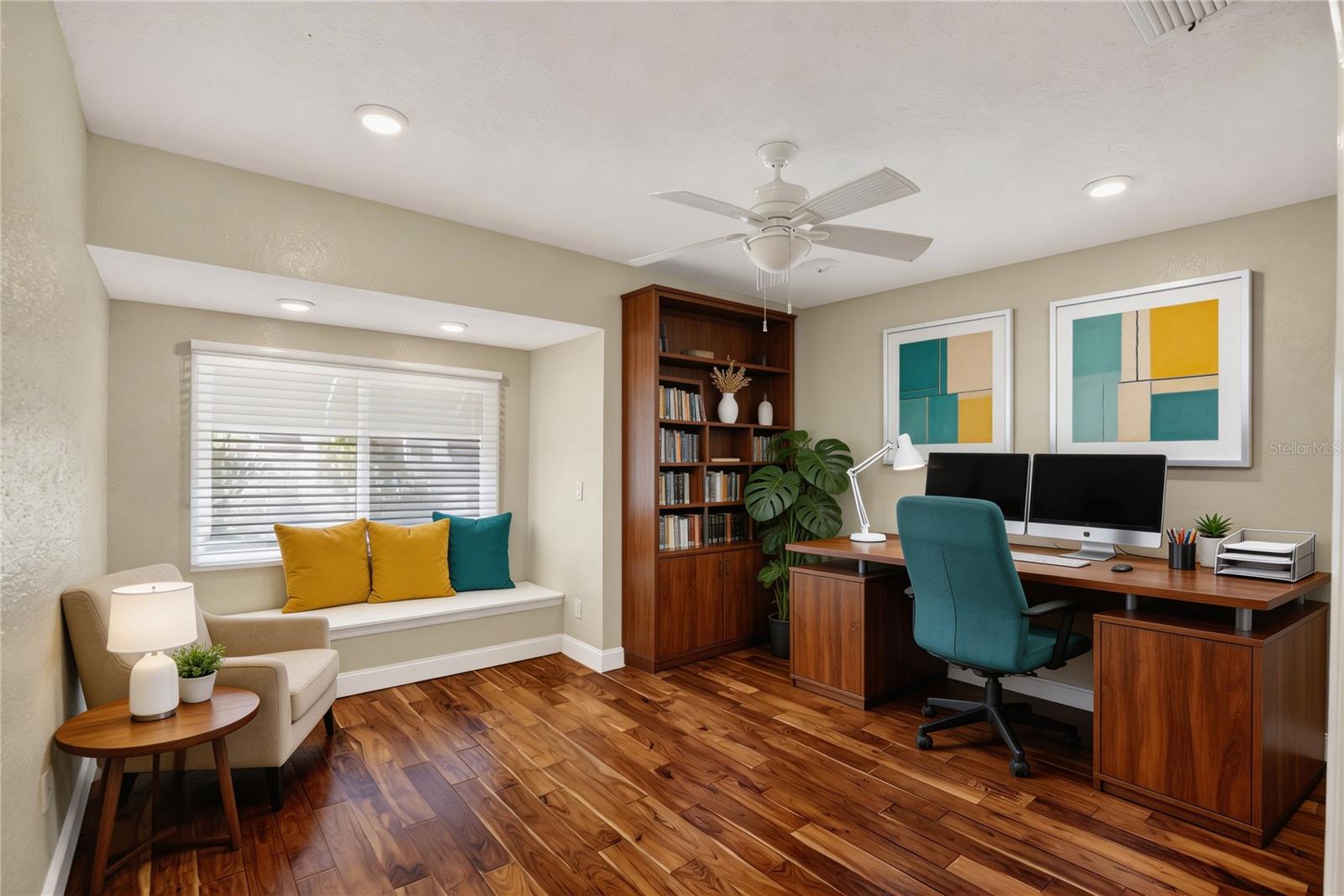 Image 21 of 33 For 4639 Mirabella Court