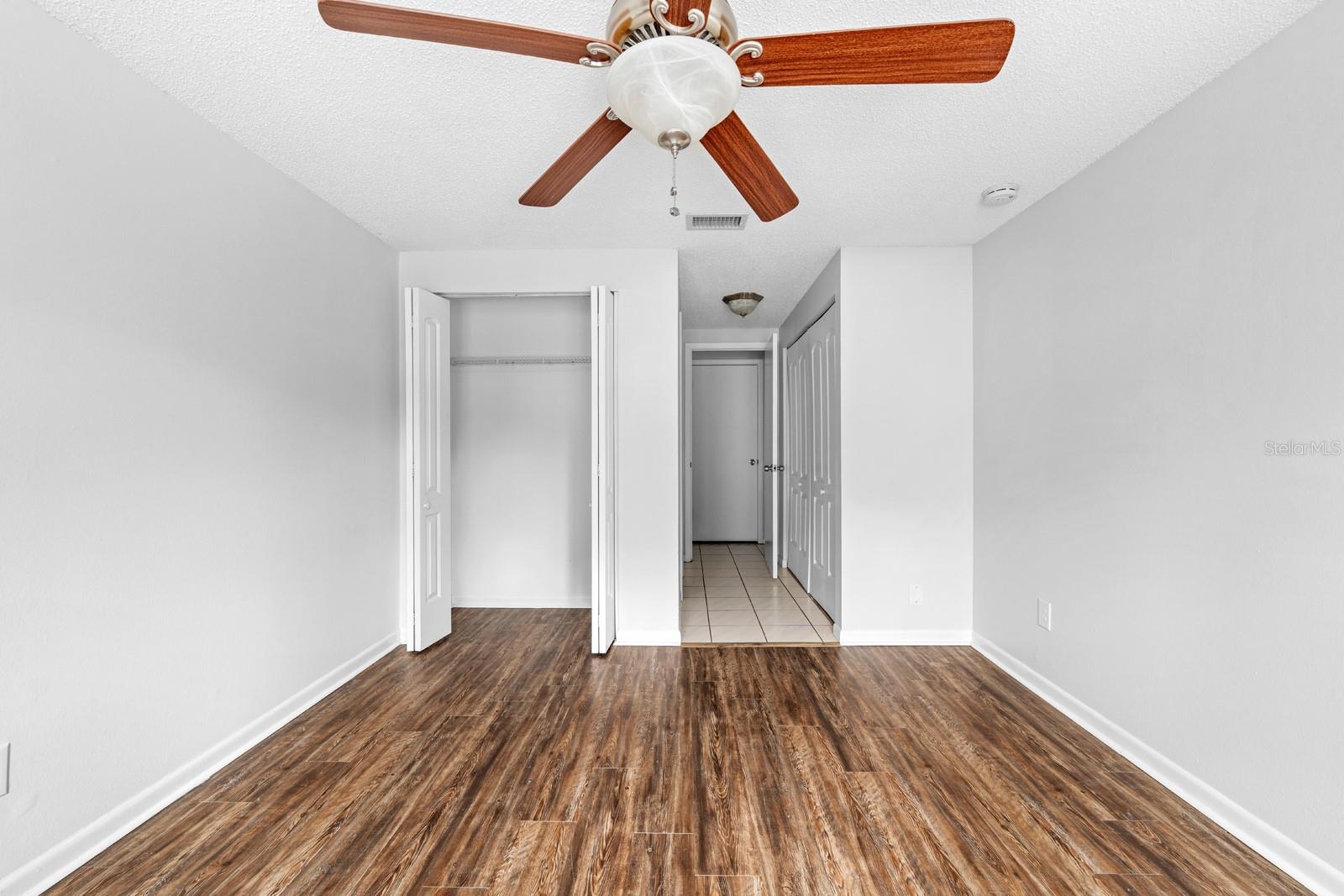 Listing photo id 18 for 3029 Cedaridge Drive