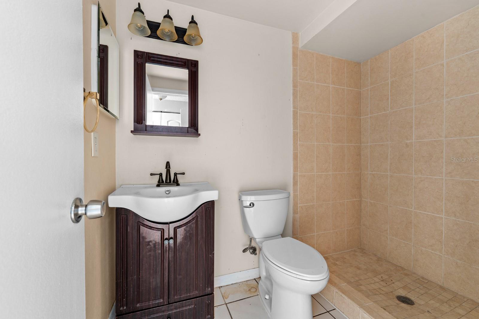 Listing photo id 19 for 3029 Cedaridge Drive