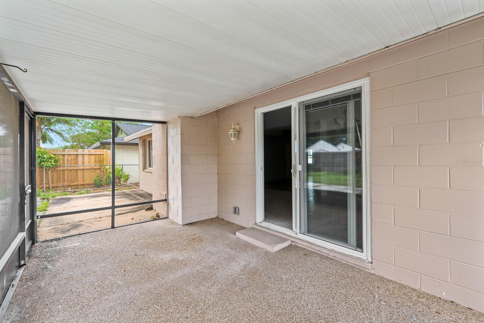 Listing photo id 21 for 3029 Cedaridge Drive