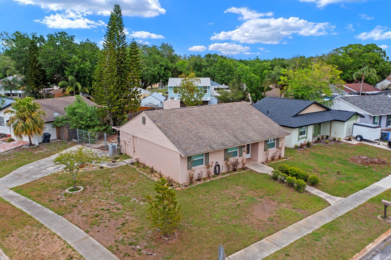 Listing photo id 25 for 3029 Cedaridge Drive